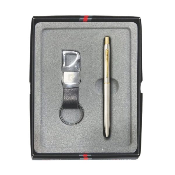 The Pierre Cardin Regal Pen Set.